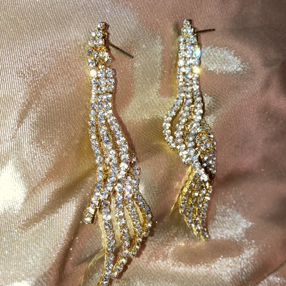 Beautiful Gold and Rhinestone Drop Earrings
